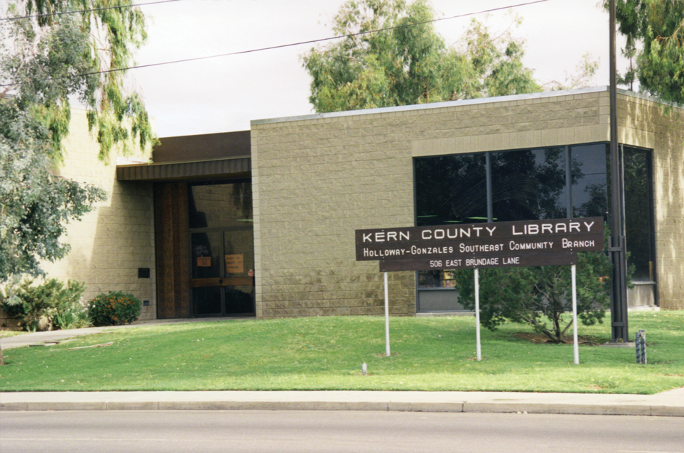 photo of Holloway-Gonzales Branch Library